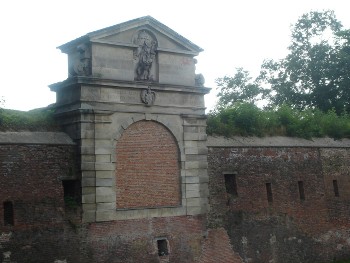 Fortress gate